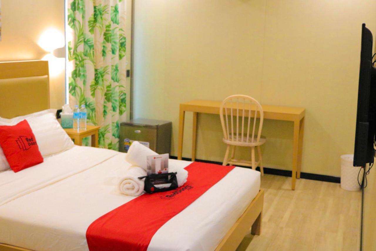 Reddoorz Plus @ As Fortuna Cebu Exterior photo